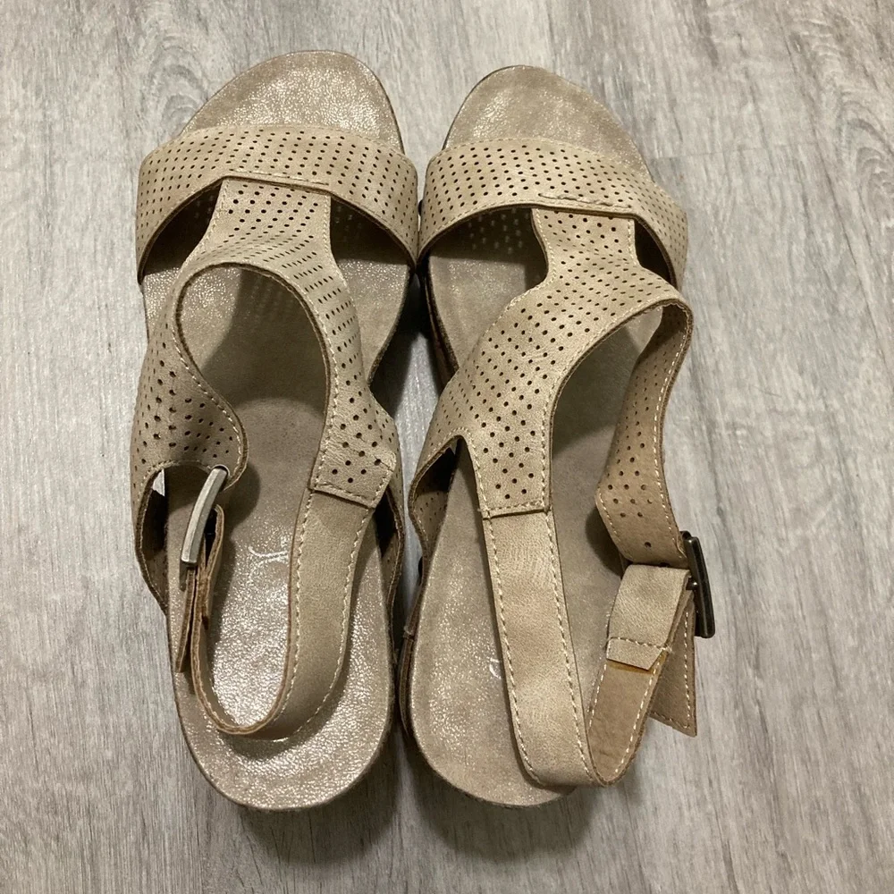 Sugar Women's Beige Wedge Sandals Size 7.5 M